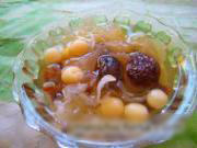Tremella, lotus seeds and red date soup
