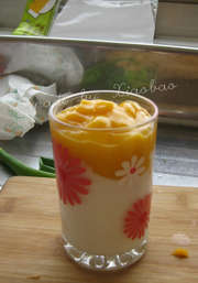 Yogurt with mango butter
