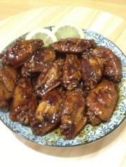 Chicken wings with cola and lemon
