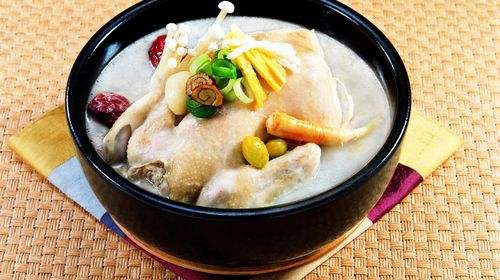 Chicken in clear soup
